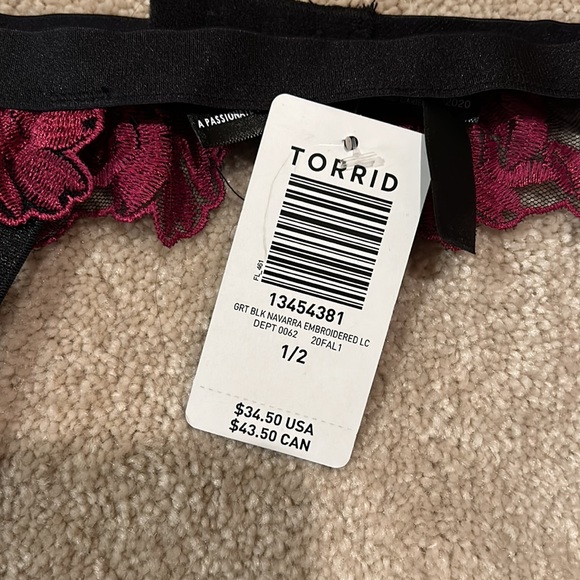 NWT Torrid Floral Garter Belt - Picture 5 of 6